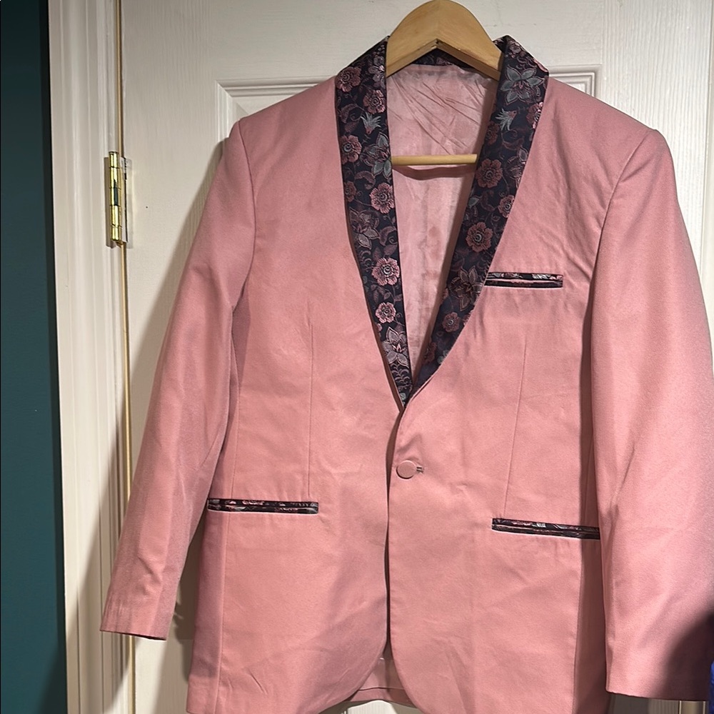 Boy suit Pink Blazer and pants with Floral Accents - Picture 5 of 6